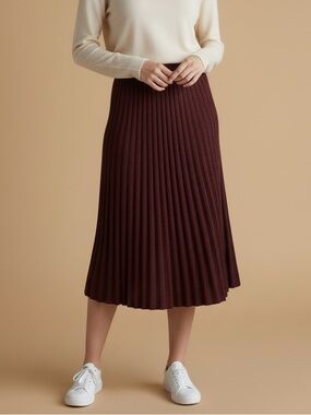 NWT ✨ H&M Pleated Midi Skirt in Burgundy